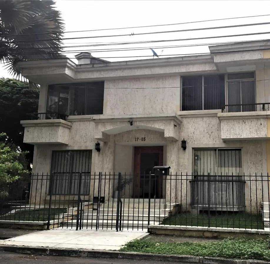 Aparthotel Casa Castillo Cali